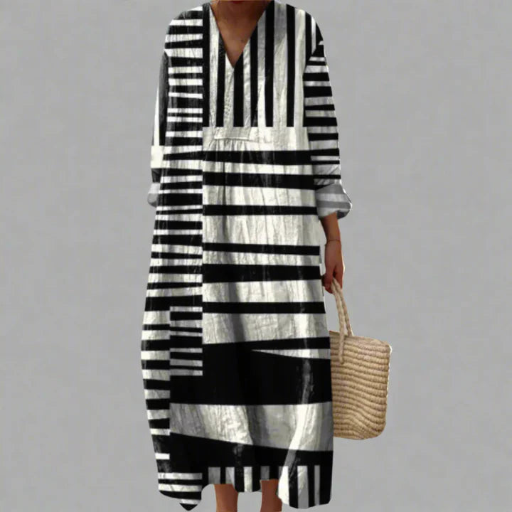 Lydia – Flowing Maxi Dress with Monochrome Stripes