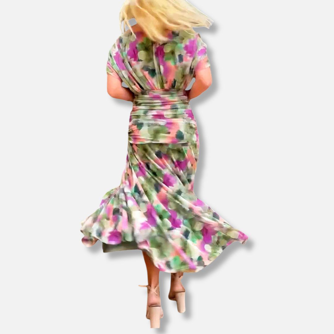 Evelyn – Elegant V-Neck Dress