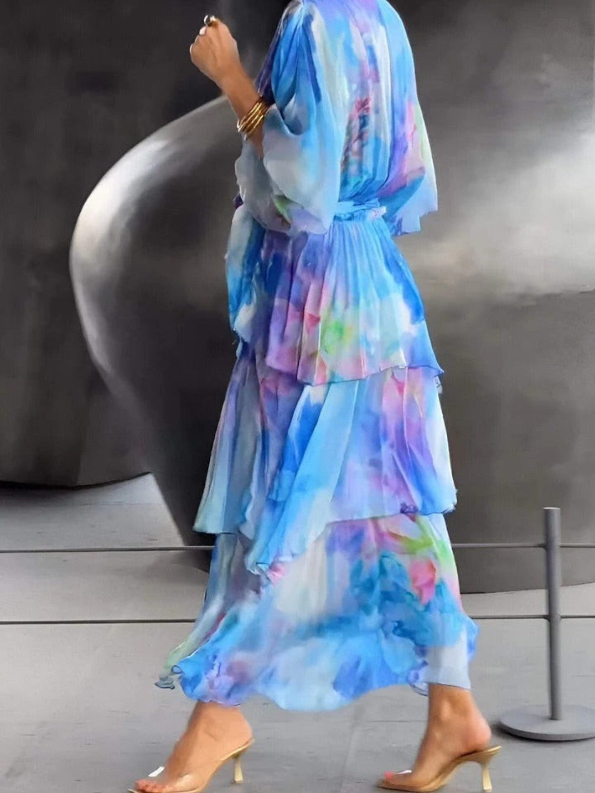 Diana – Stunning V-Neck Dress