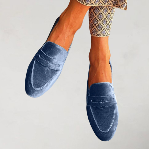 Brenda – Velvet Loafers