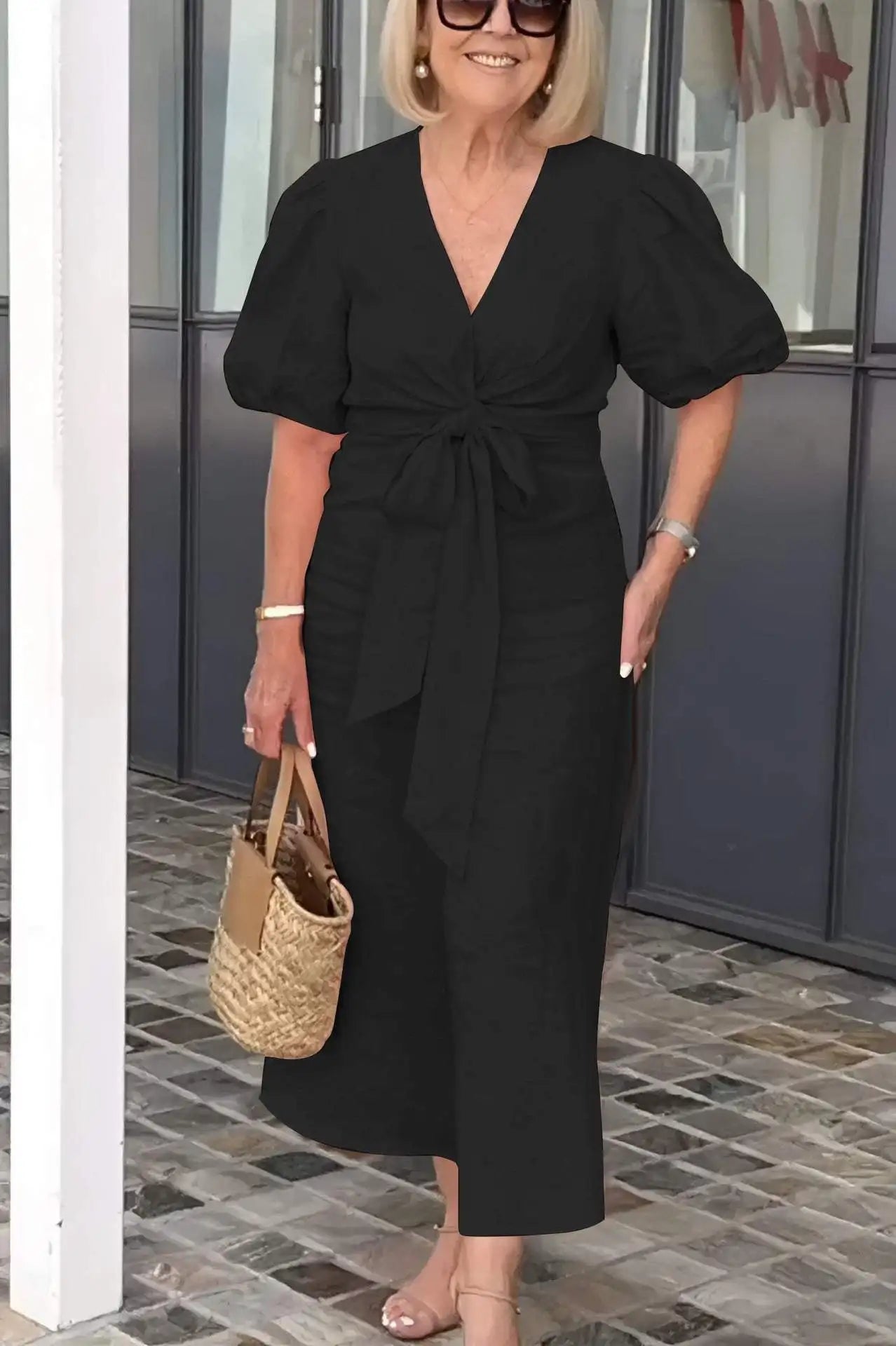 Stella – Elegant V-Neck Dress