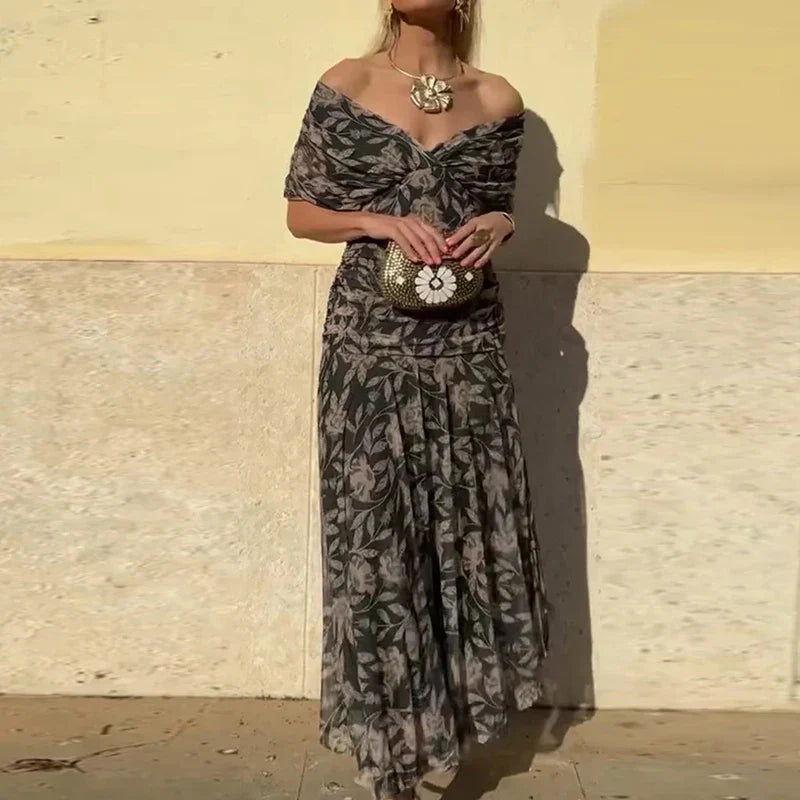 Evelyn – Elegant V-Neck Dress