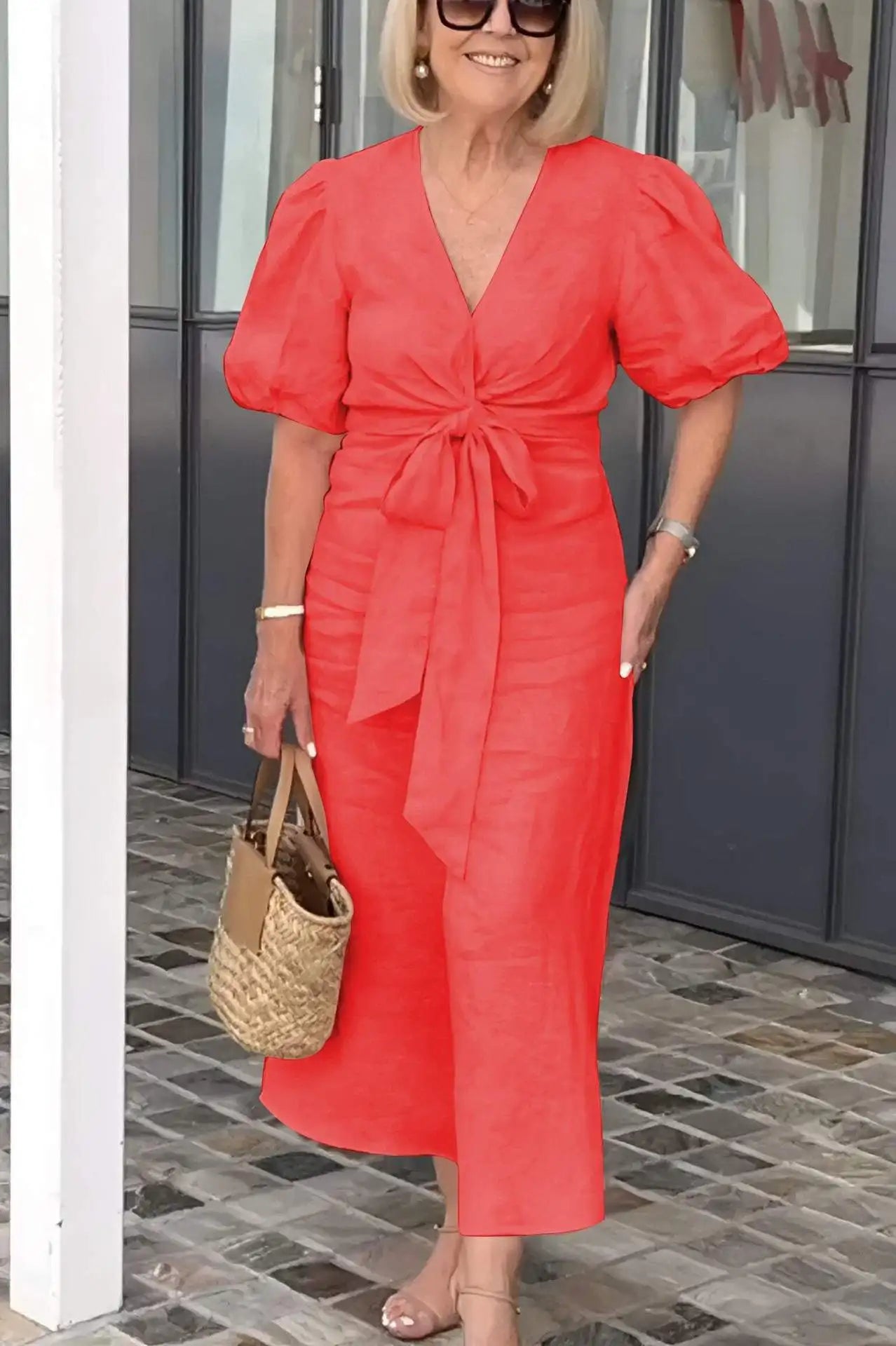 Stella – Elegant V-Neck Dress